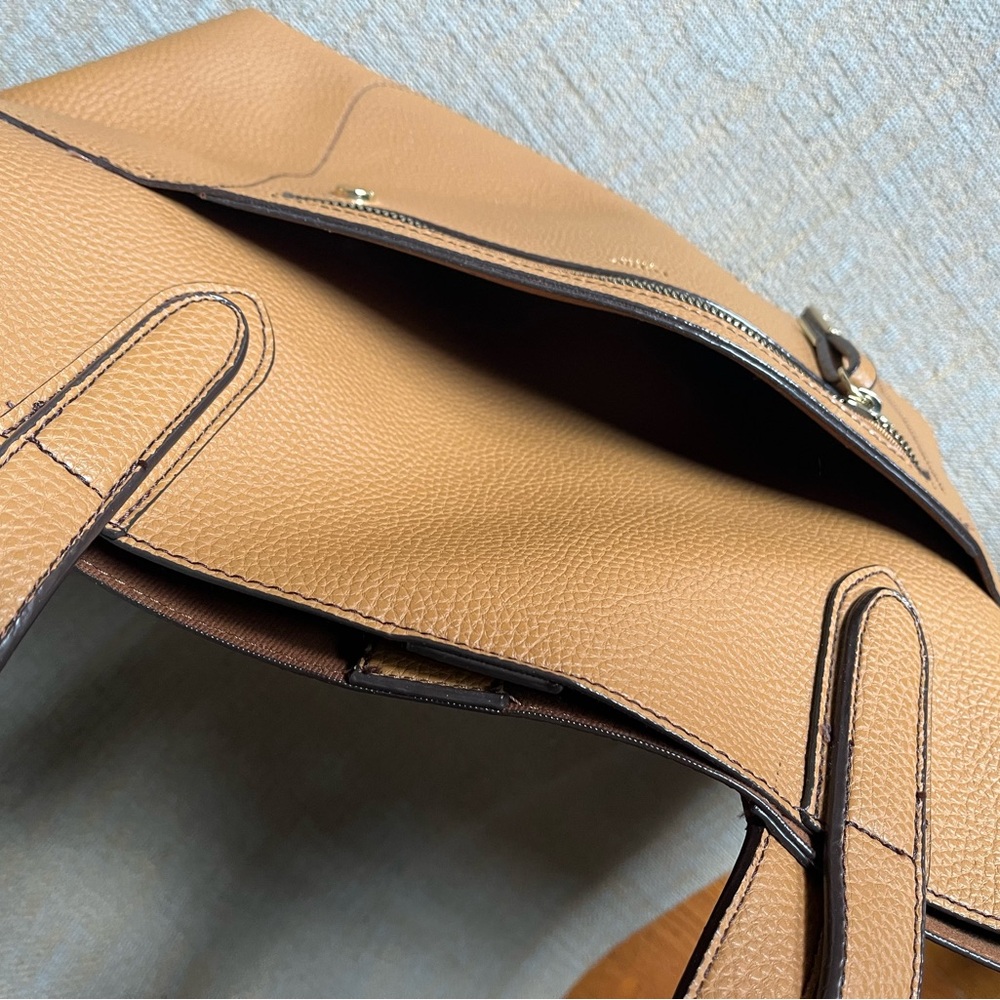Tutilo New York Tan Faux Leather Tote Bag with Gold Accents.Brand New/Never Used - Picture 9 of 12